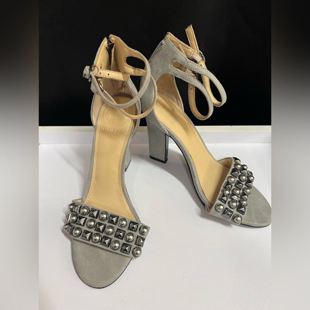 Guess Women’s size 6 1/2 heels